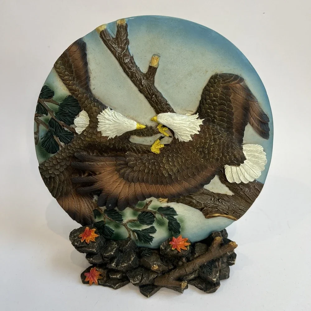 Eagle 3D Plate w/ Stand 7